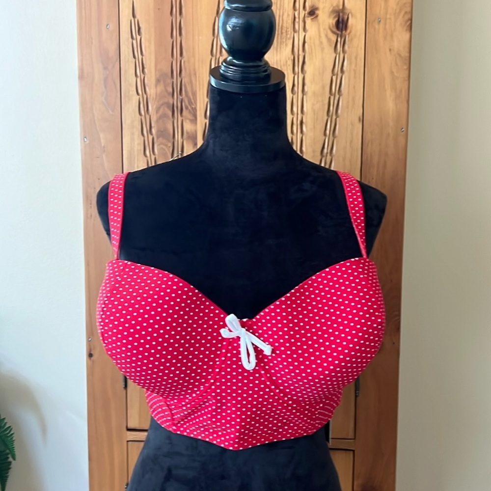 Unique Vintage polka dot Bikini Top 1950โs Retroโ NWT